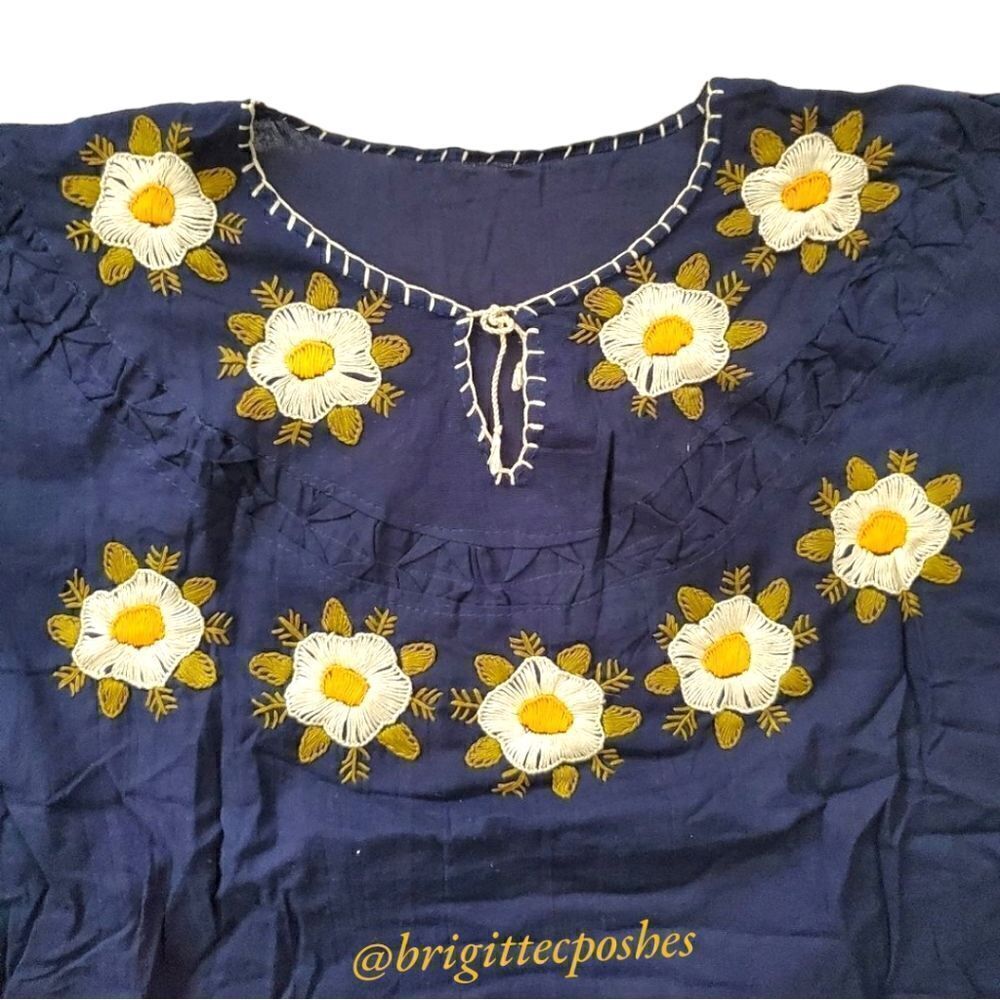 HANDMADE Traditional Embroidered Mexican Blouse - Picture 9 of 12